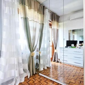 Camera con letto king size